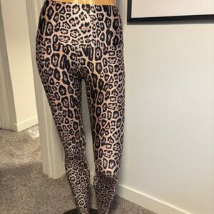 Onzie leopard leggings S/M